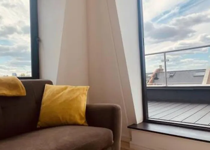 New 1 Bed City Flat With Terrace