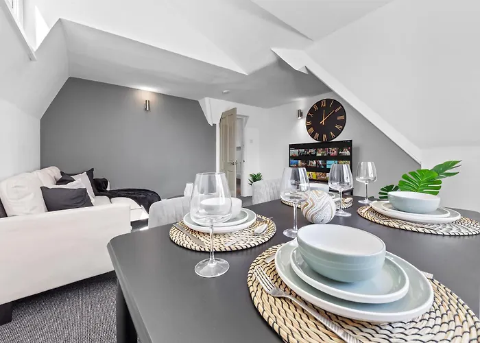 Ahava House Bigger Savings-Central Brixton-Wifi-4Br