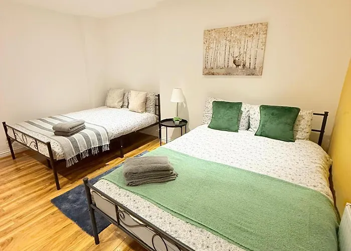 Kensington Guest Rooms 98