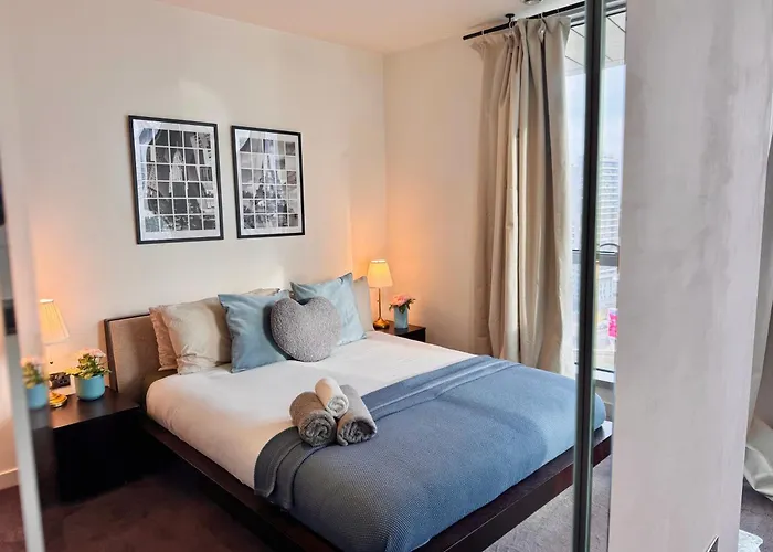 Scenic View 1-Bed Apt Near Downtown With Free Wifi