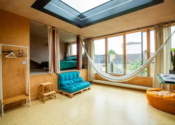 Stunning Studio Loft In Brixton, London
