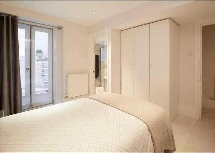 Charming Flat In Knightsbridge