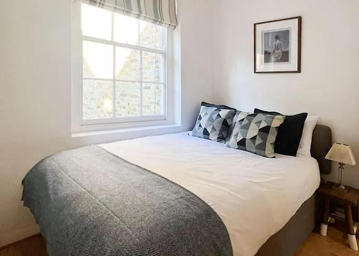 2 Bedroom Apartment In Paddington