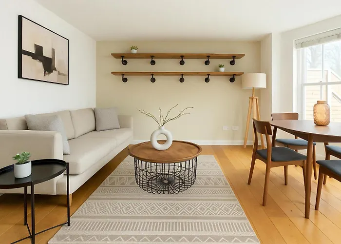 Charming London Flat With Private Garden - Near Brixton