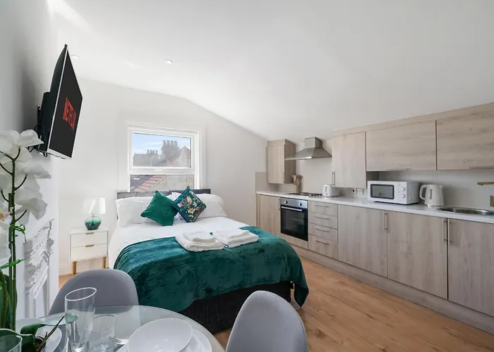 Central & Charming Studio London - 4