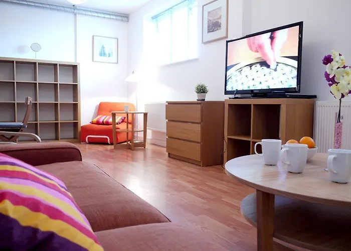 Premier Tower Bridge Apartment