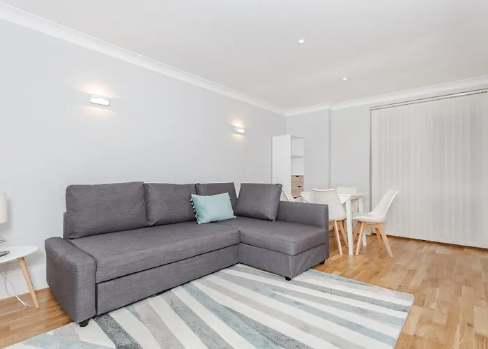 Cleveland Square Apartments