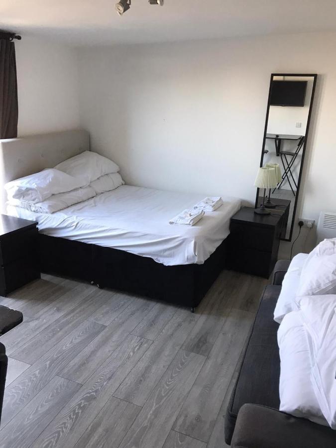 Apartment Centre *