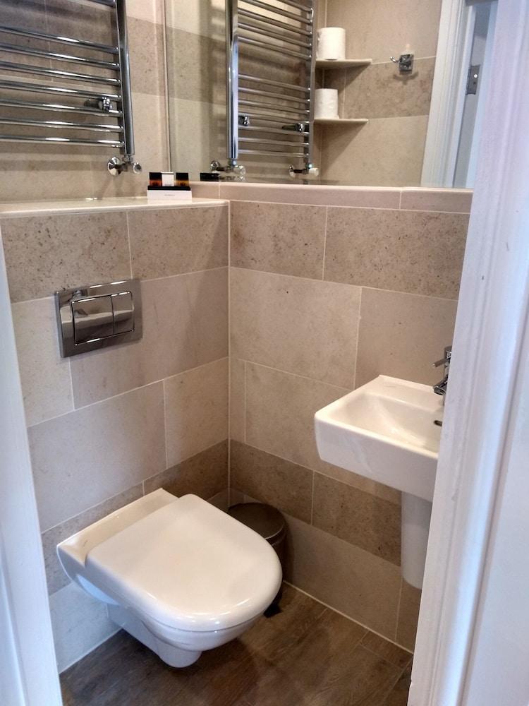 Nox Olympia 4* London