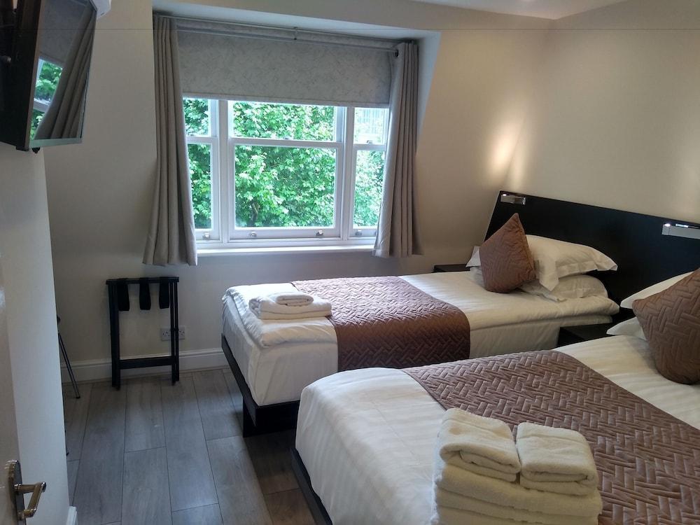 Nox Olympia Hotel 4*