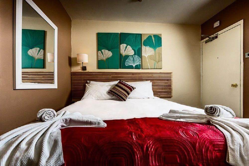 Hotel Dockside 3*