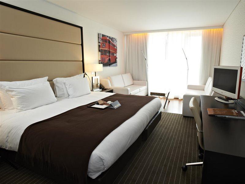 Pestana Chelsea Bridge & London