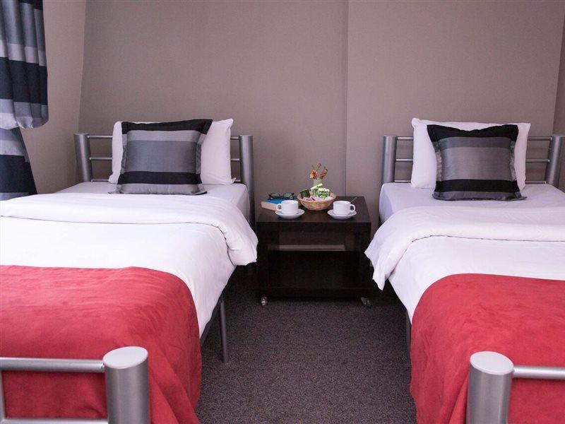 Smart Hyde Park View Hostel London