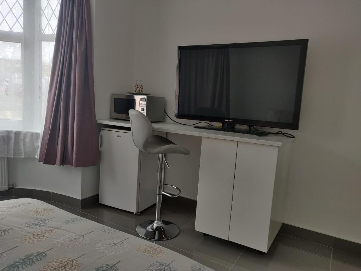 Hospedagem domiciliar Stunning Double In Harrow Wembley - Khoob House Londres