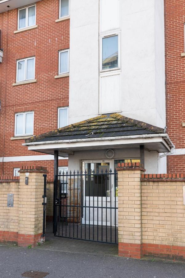 By Rehoboth - Abbey Wood Station - Zone 4 Apartamento
