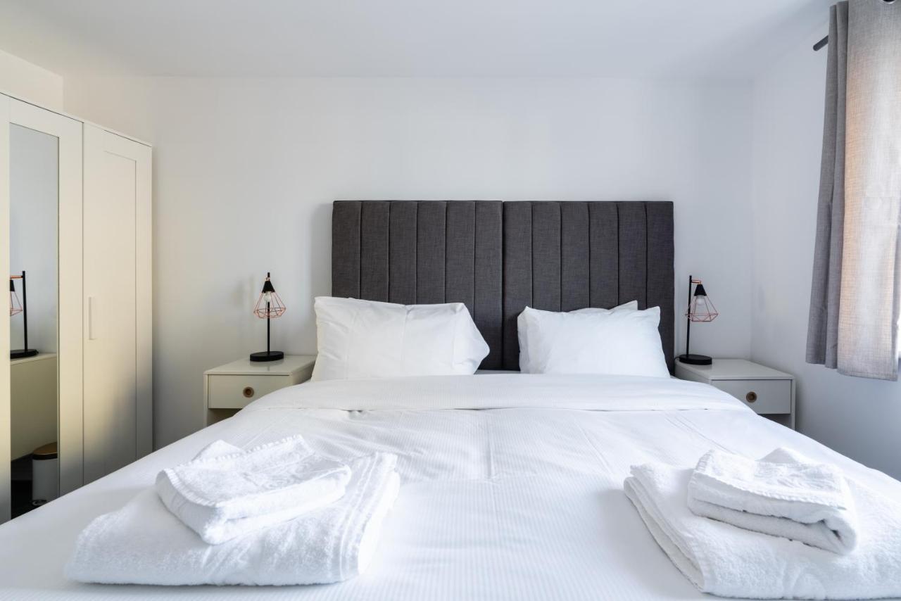 By Rehoboth - Abbey Wood Station - Zone 4 *