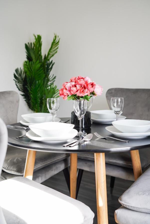 Apartamento By Rehoboth - Abbey Wood Station - Zone 4 Londres