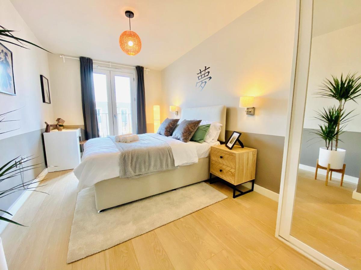 New Luxury 3-bed In The Heart Of The Olympic Park * London
