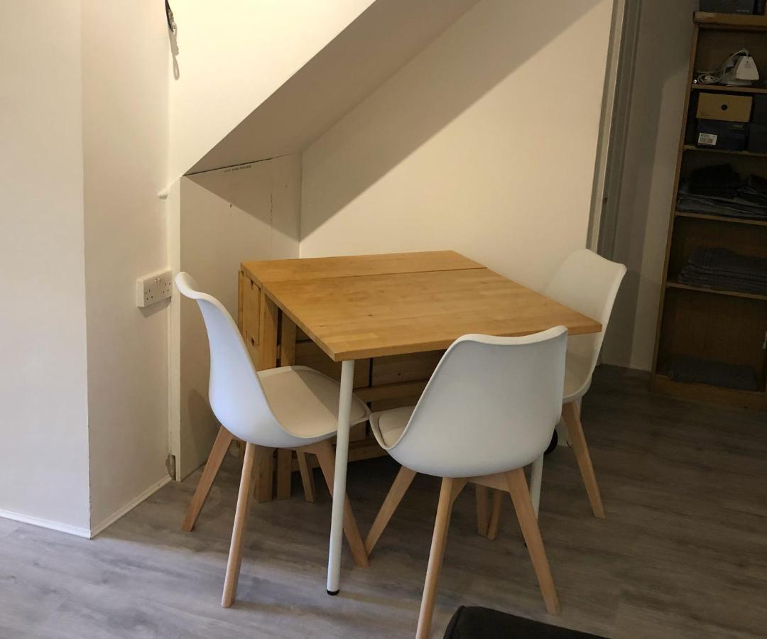 Hospedagem domiciliar Double With Private Bathroom In A 2-bedrooms House *