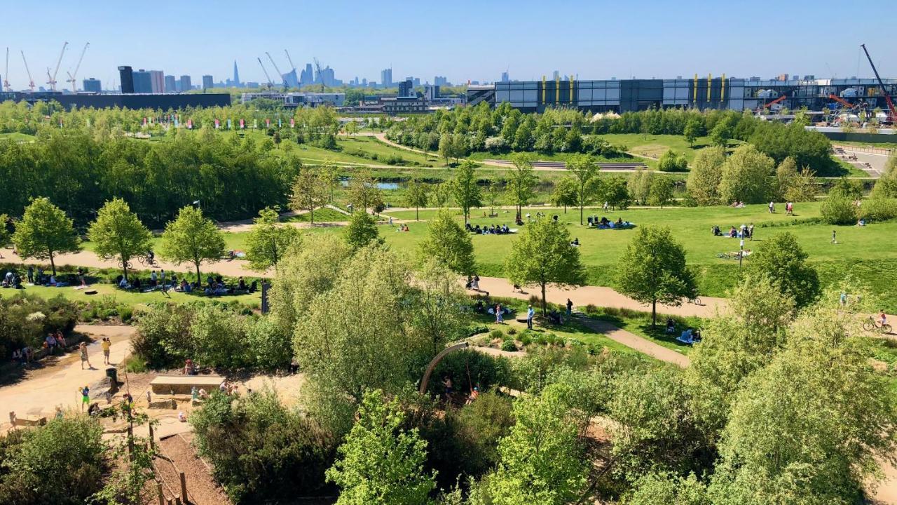 New Luxury 3-bed In The Heart Of The Olympic Park Apartment London