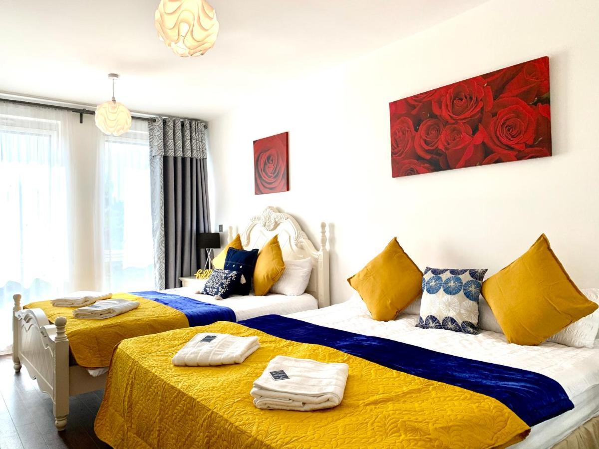 2-bedrooms Modern Next To Velodrome, Lounge, Balcony, Parking, Abba
