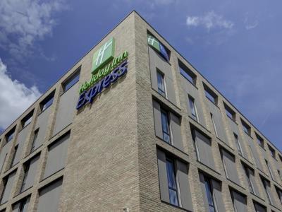 Express - Excel By Ihg