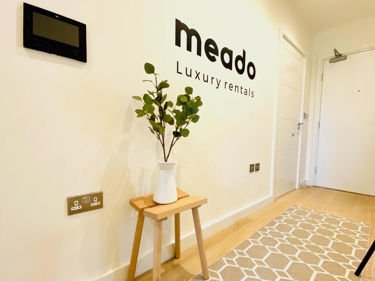 New Luxury 3-bed In The Heart Of The Olympic Park Apartment