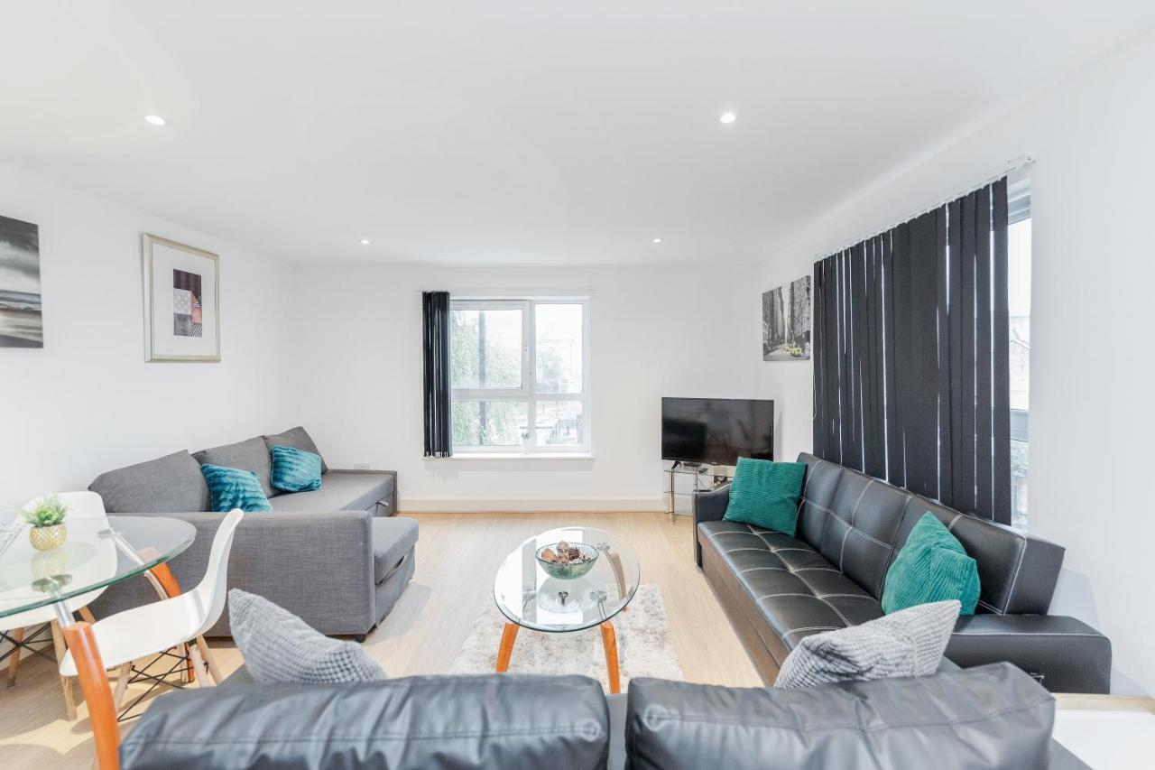 Cribextra E14 Apartment London