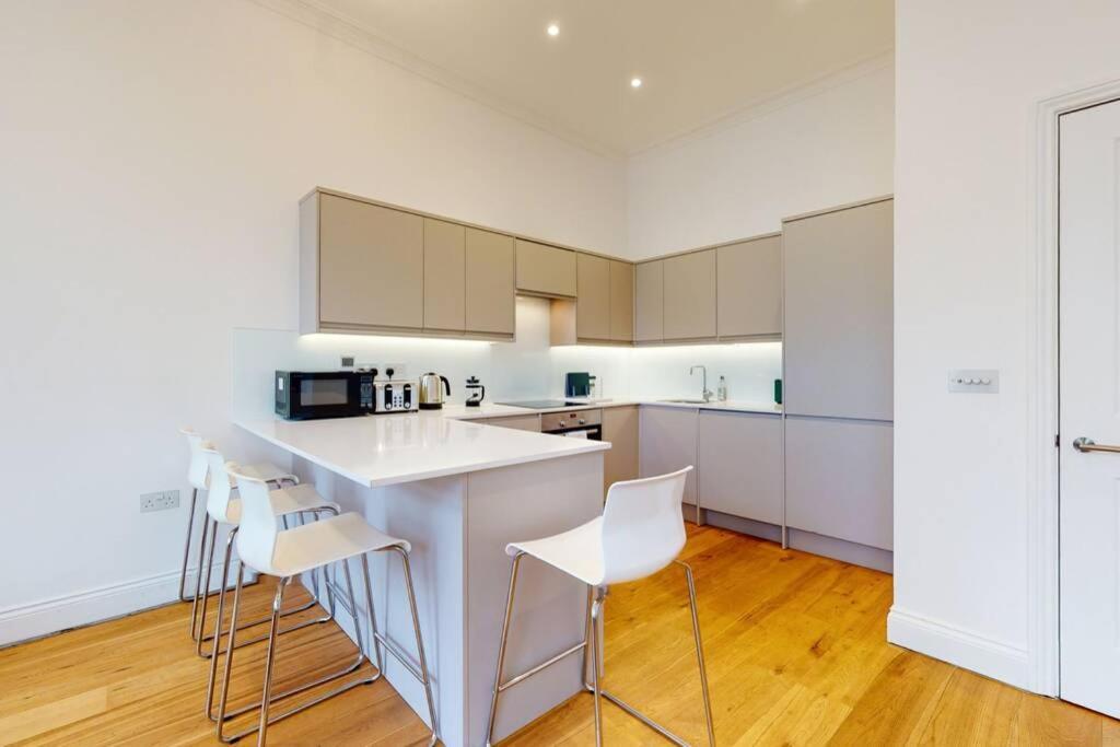 Modern 1 Bed Flat Camden 5 Min Walktube Station London