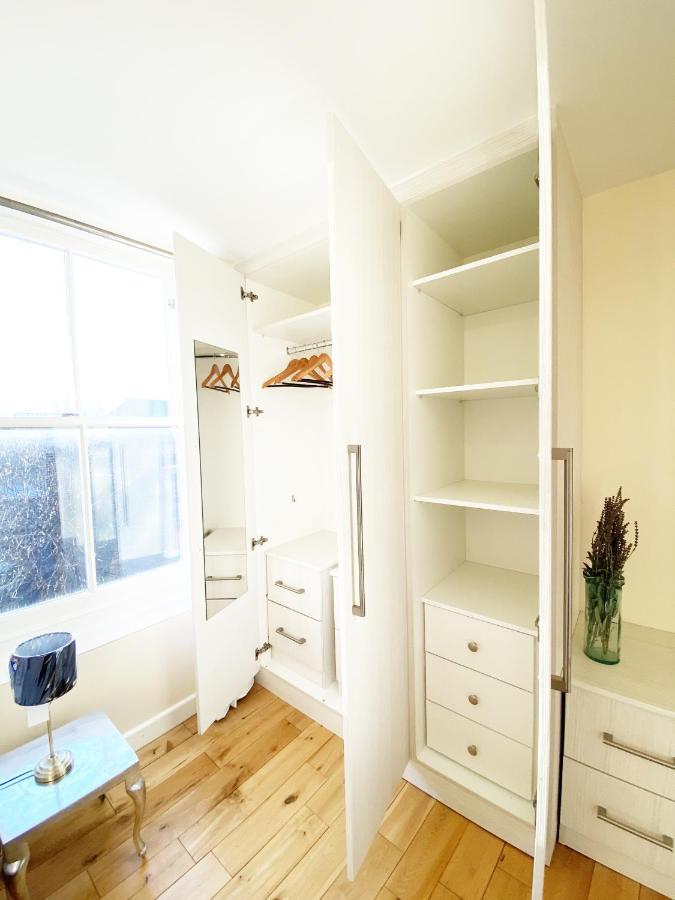 London's East End 2 Bedroom Apartment London