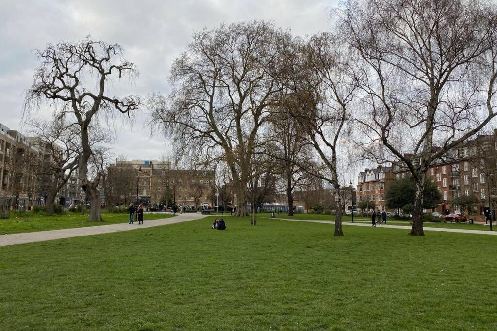 Two Bedroom Garden Flat In Zone 2 Apartment