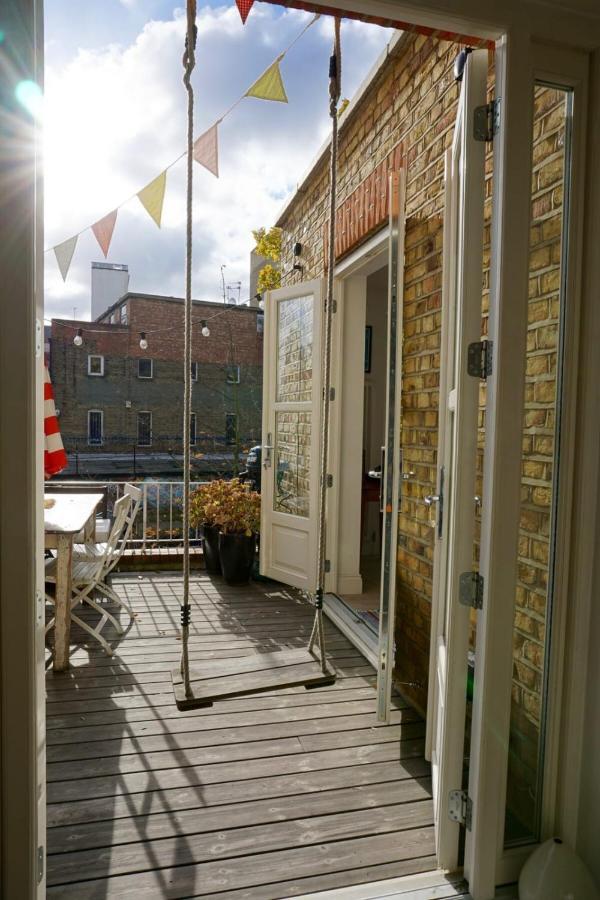 Beautiful Canalside 1-bedroom Flat With Terrace