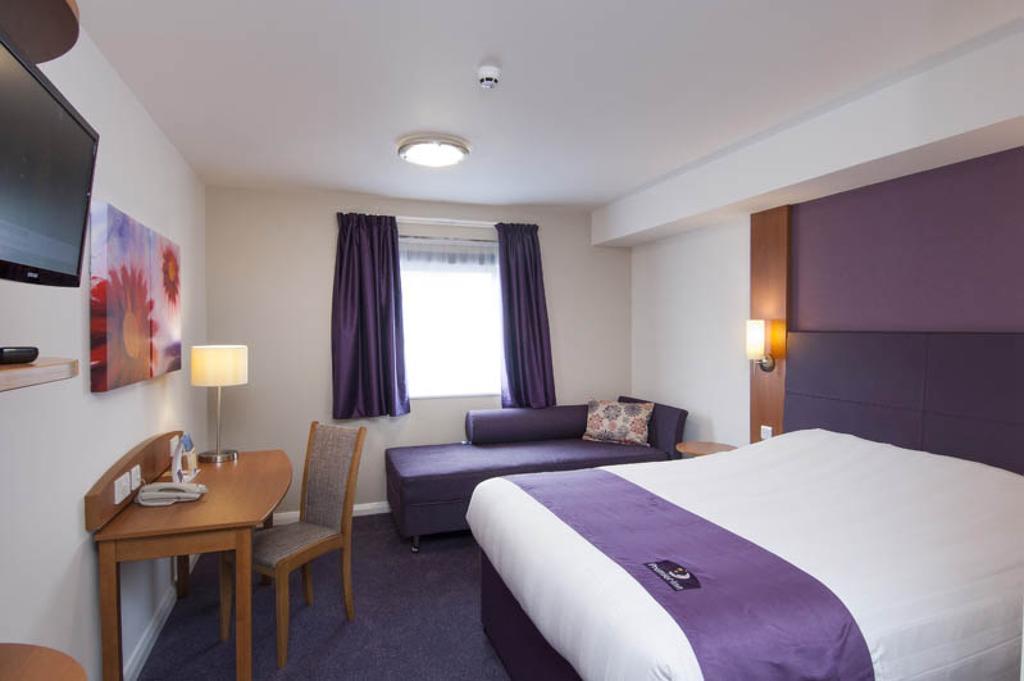 Premier Victoria Hotel London