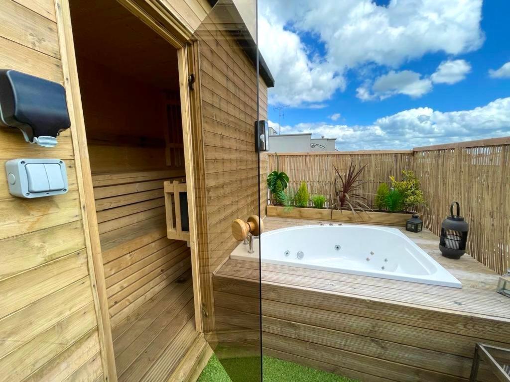 Apartamento 2 Bedroom Roof Terrace With Sauna Jakuzzi And Outdoor Cinema Londres