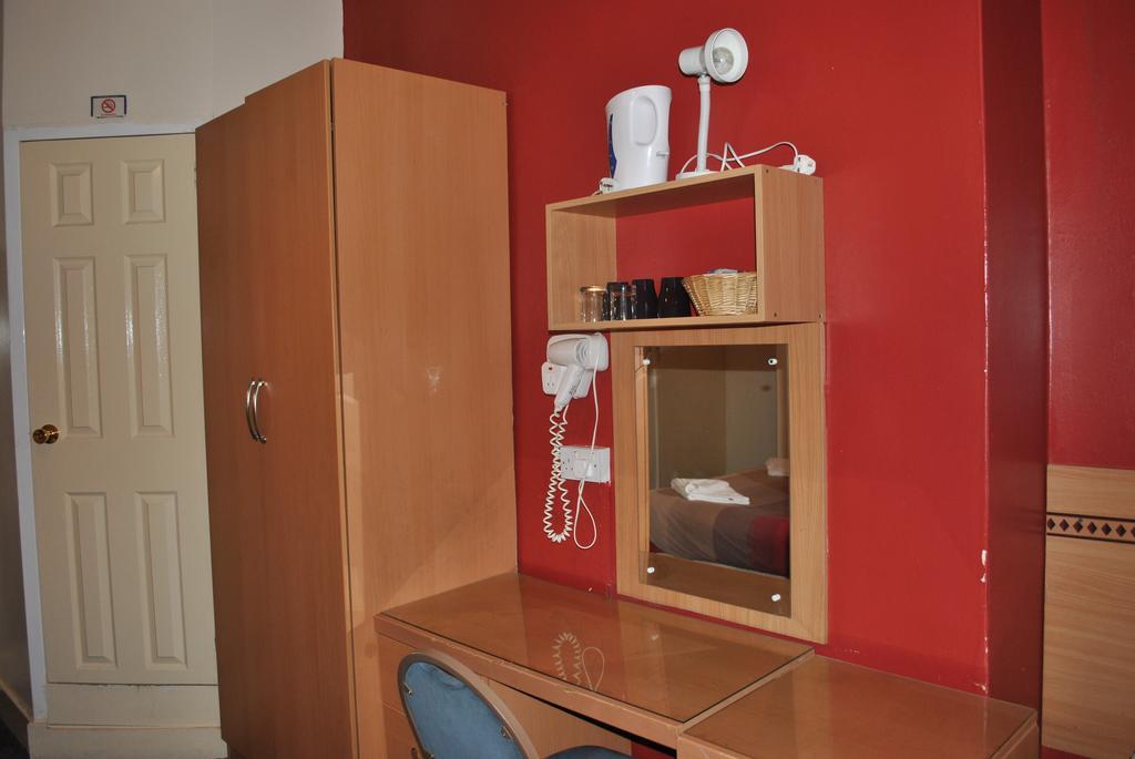Guest house Guilford House 2*