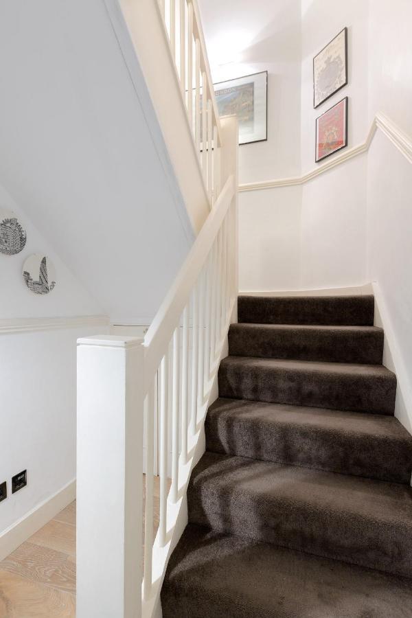 Spacious 3 Bedroom In Covent Garden Apartment *