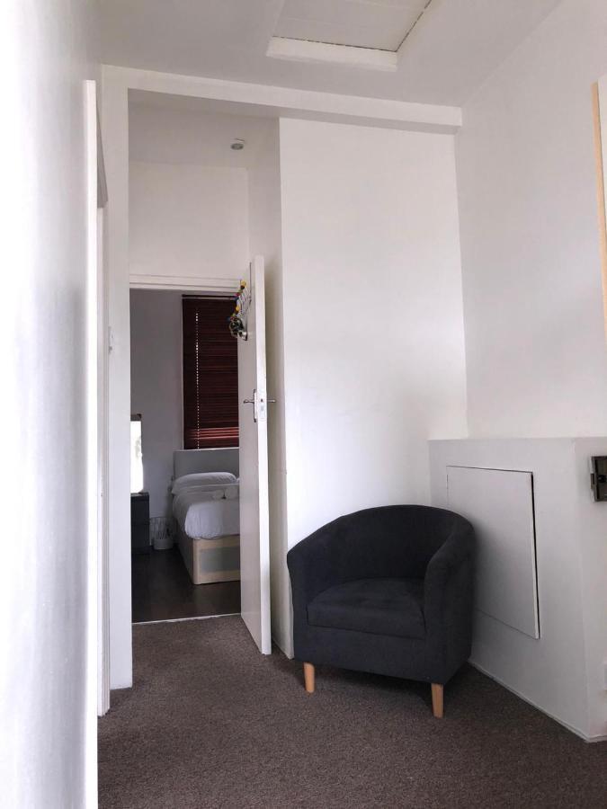 Pleasant Two Bed-Room Flat Near Portobello Market Apartamento