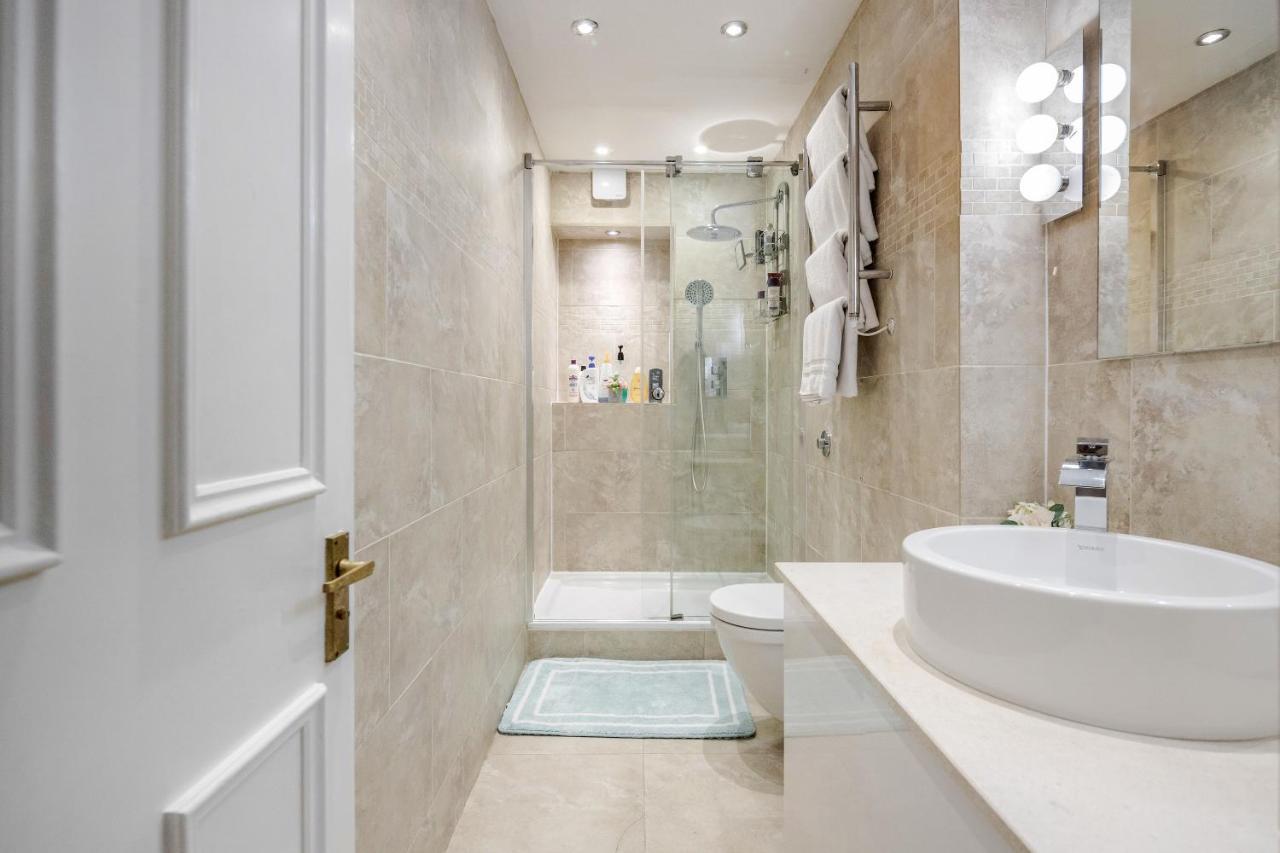 Oxford Street Homestay London