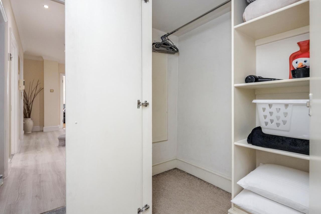 Oxford Street Homestay London