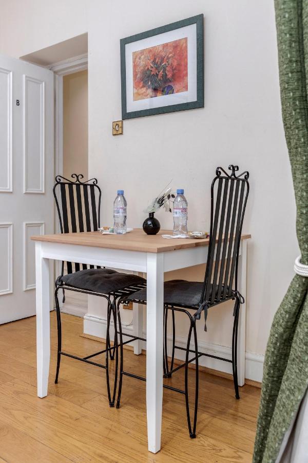Oxford Street Homestay London