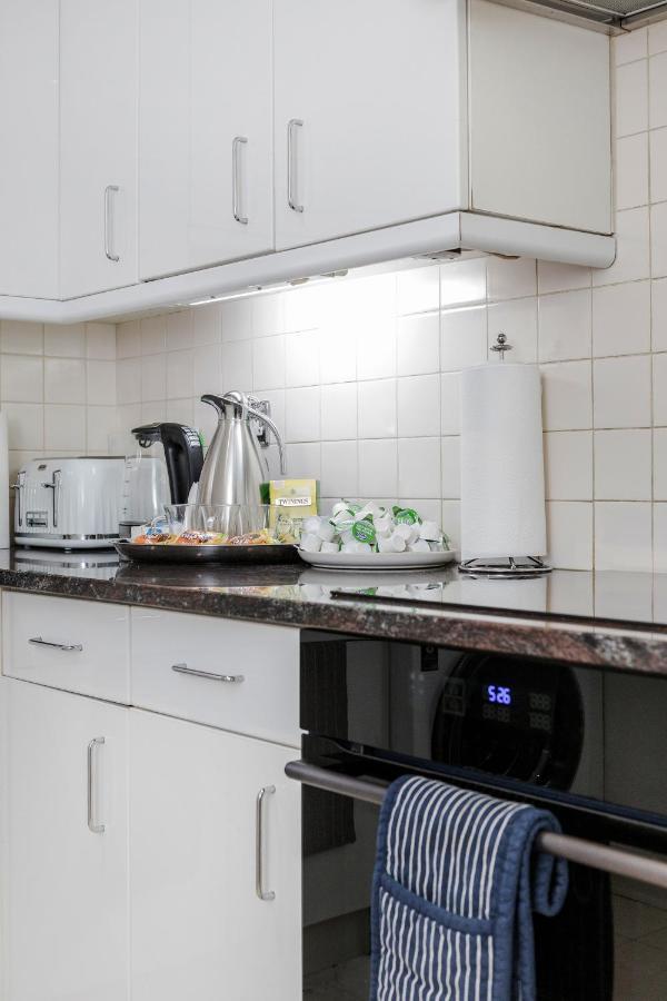 Homestay Oxford Street *