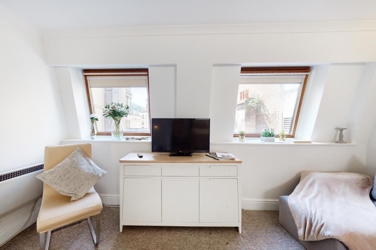 Park Lane Piccadilly Circus Apartment *