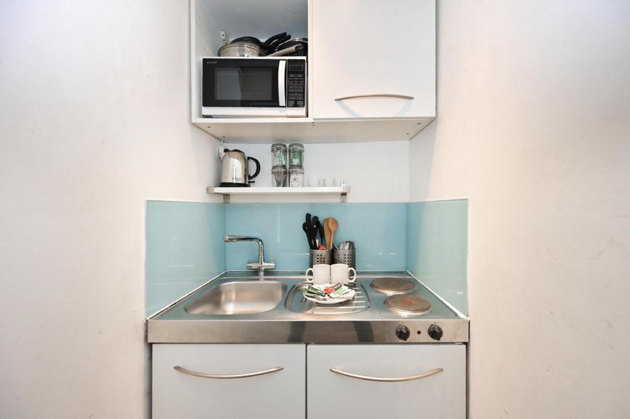 Apartment Stylish Central Soho Studio's London