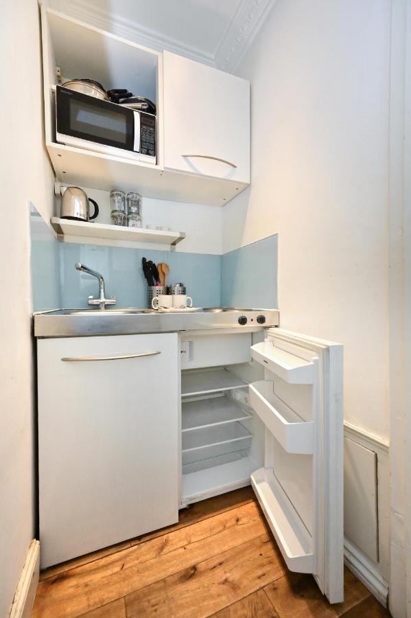Stylish Central Soho Studio's * London
