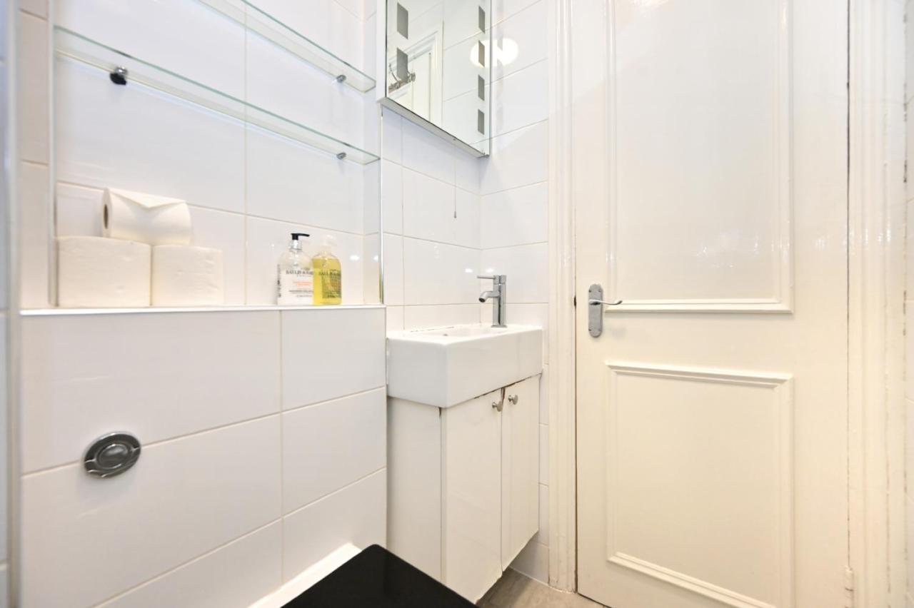 Apartment Stylish Central Soho Studio's London