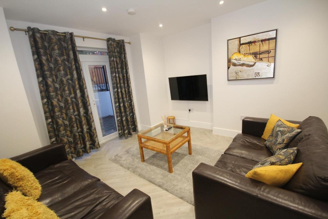 Eversley's Mews * London