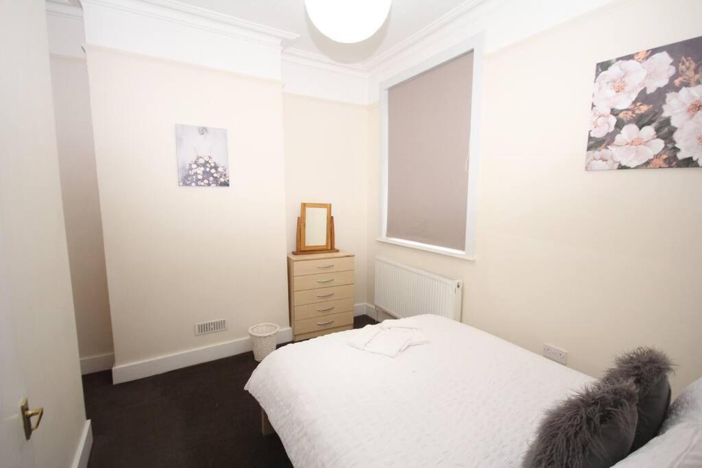 Willesden Lodge * London