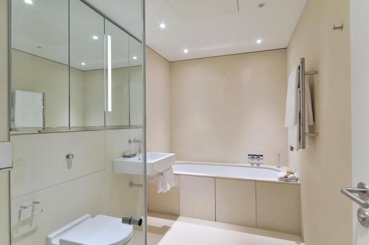 City Bank Luxury Apartments Apartment London