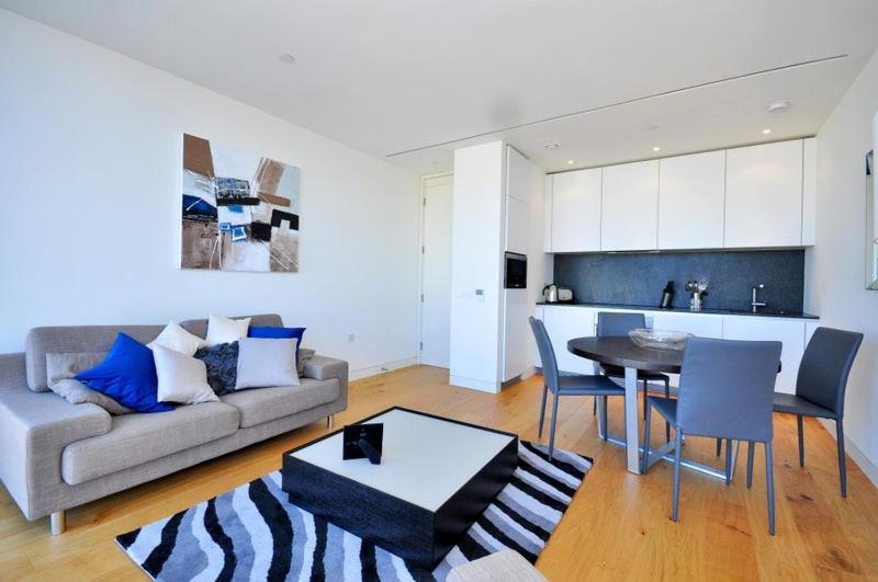 Apartment City Bank Luxury Apartments *