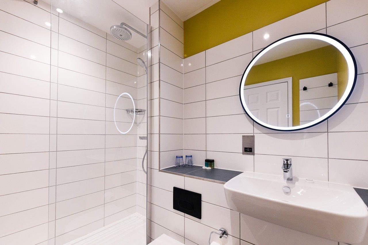 Byron Hotel London